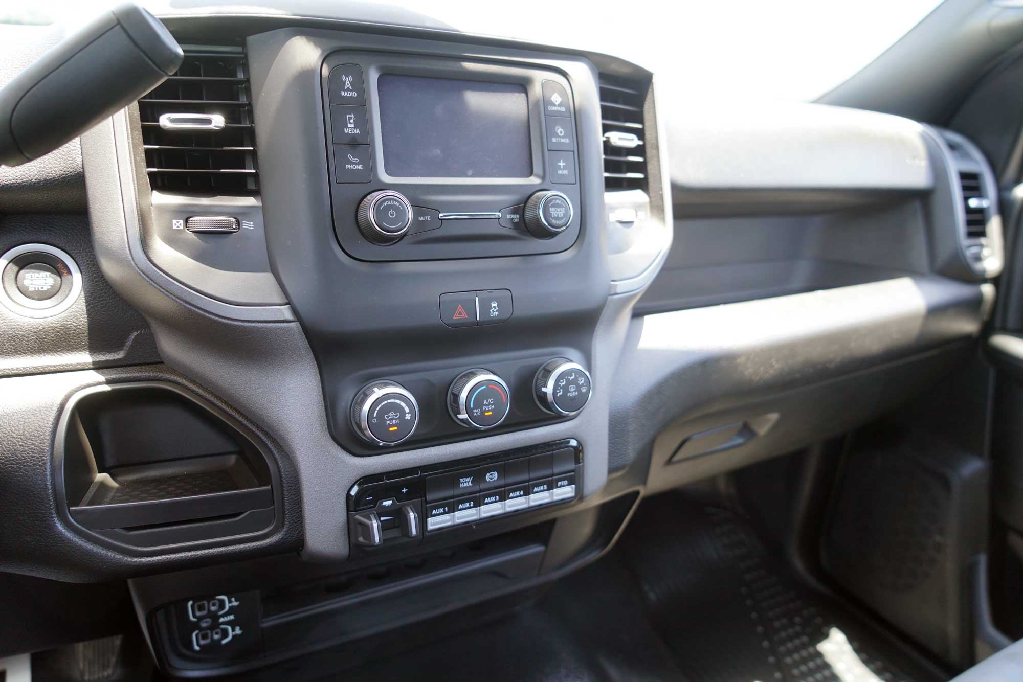 2022 Ram 5500 Regular Cab & Chassis SLT Tradesman 2D