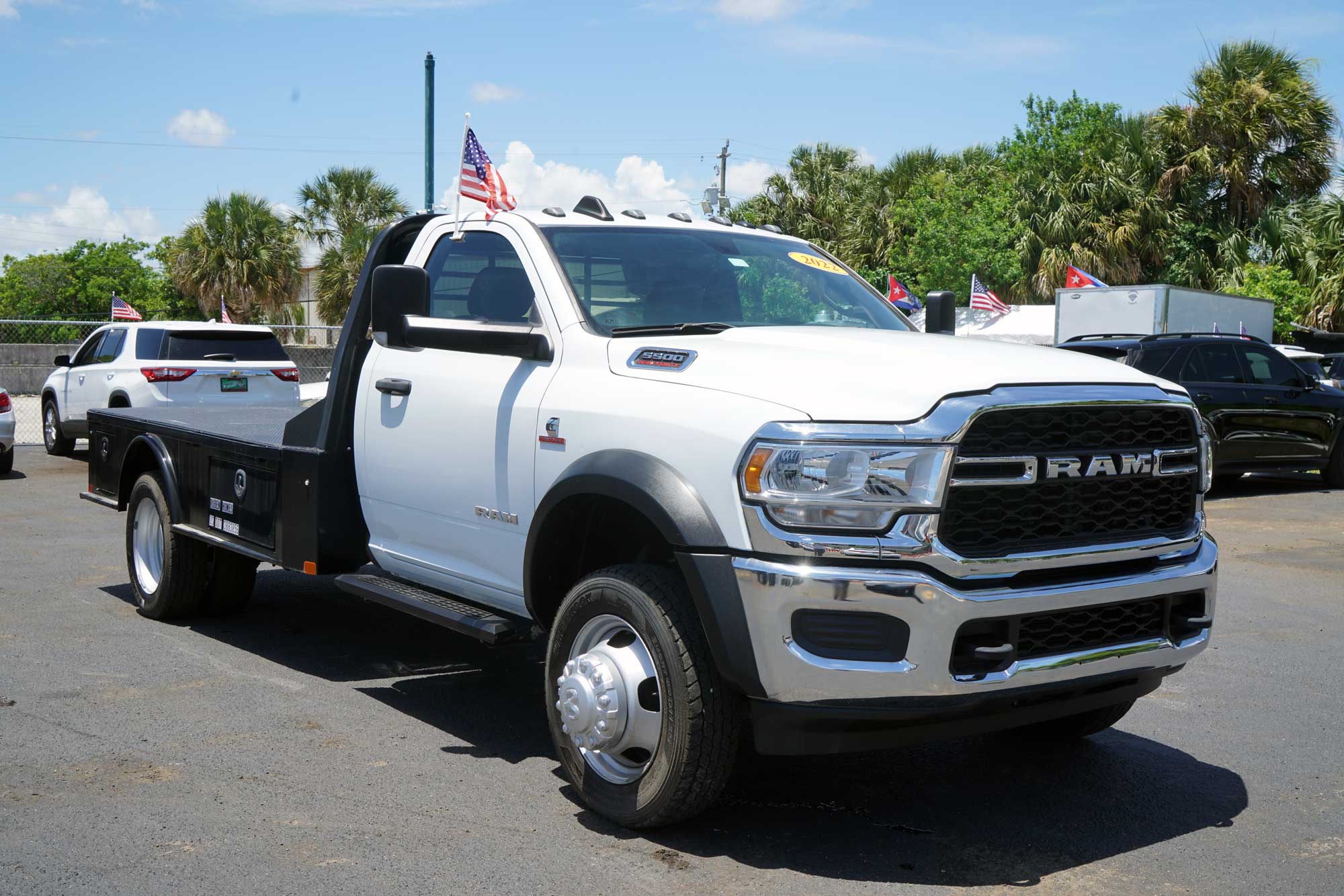 2022 Ram 5500 Regular Cab & Chassis SLT Tradesman 2D