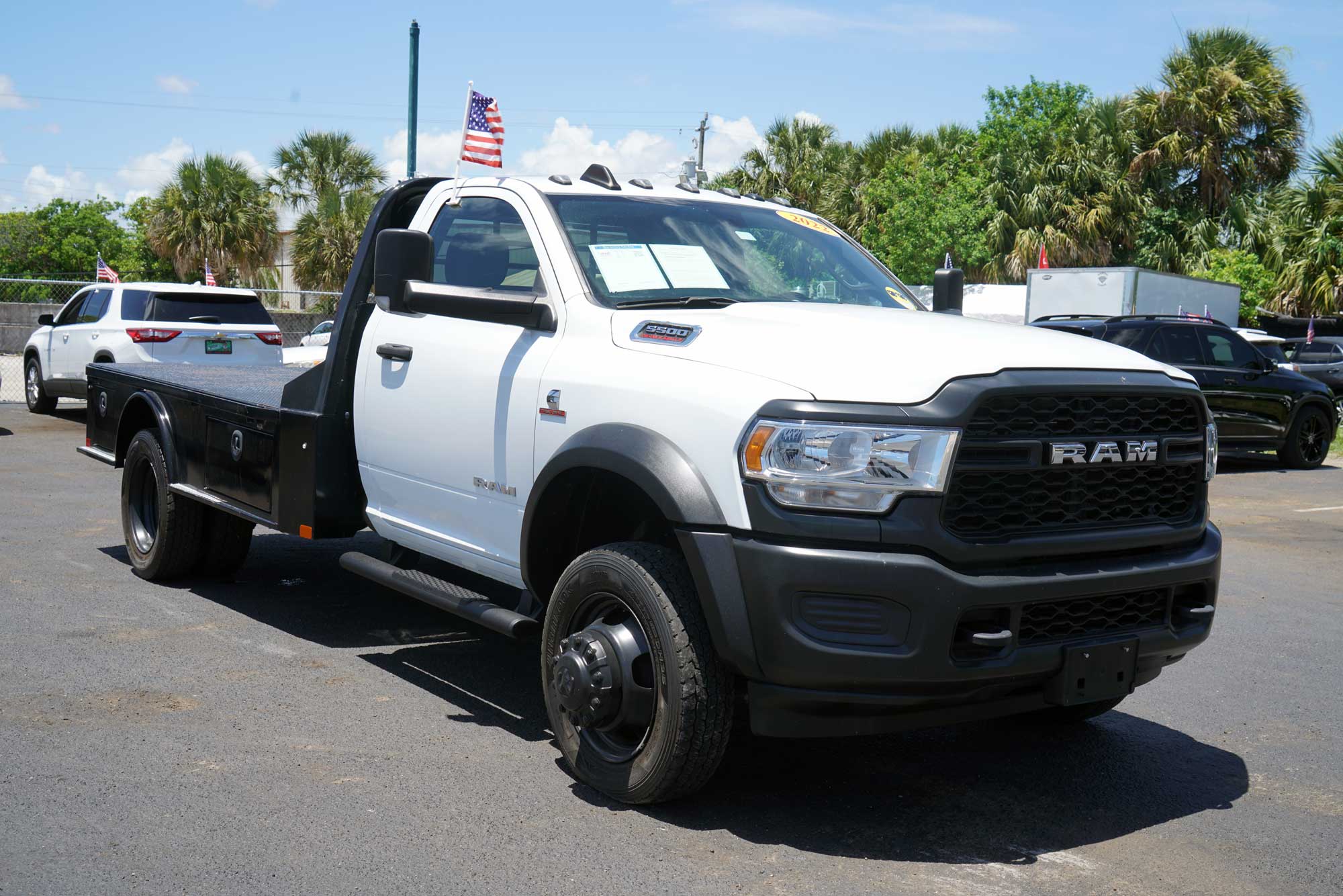 2022 Ram 5500 Regular Cab & Chassis Tradesman SLT Cab & Chassis 2D