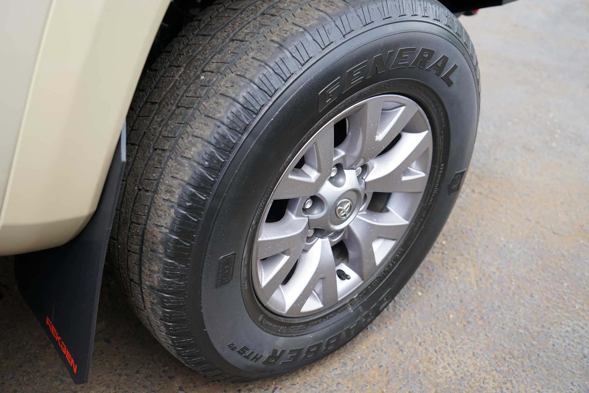 2019 Toyota Tacoma Double Cab SR5 Pickup 4D 5 ft