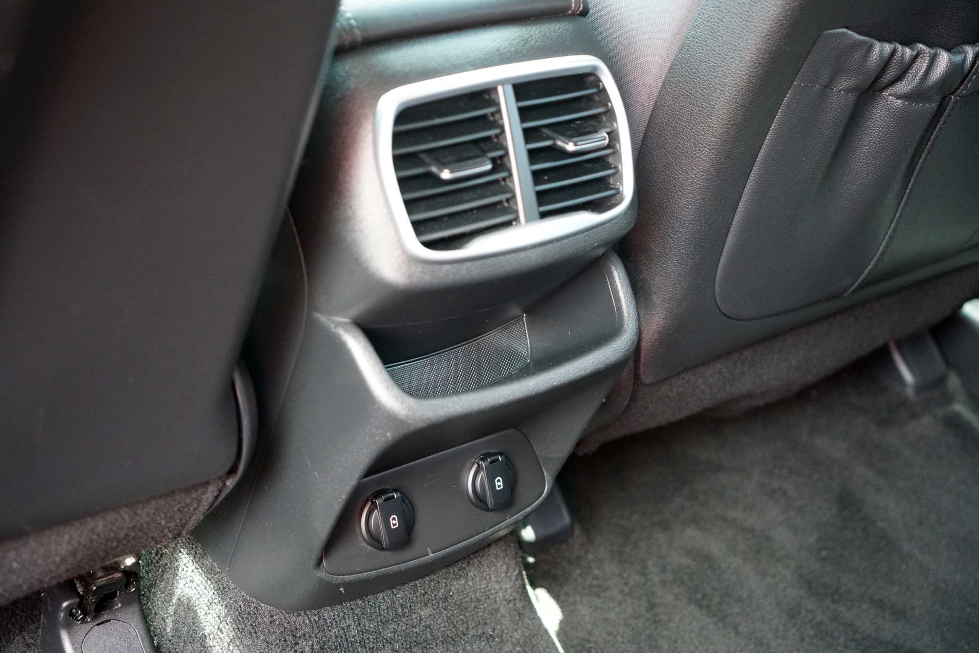 2020 Hyundai Santa Fe SE Sport Utility 4D