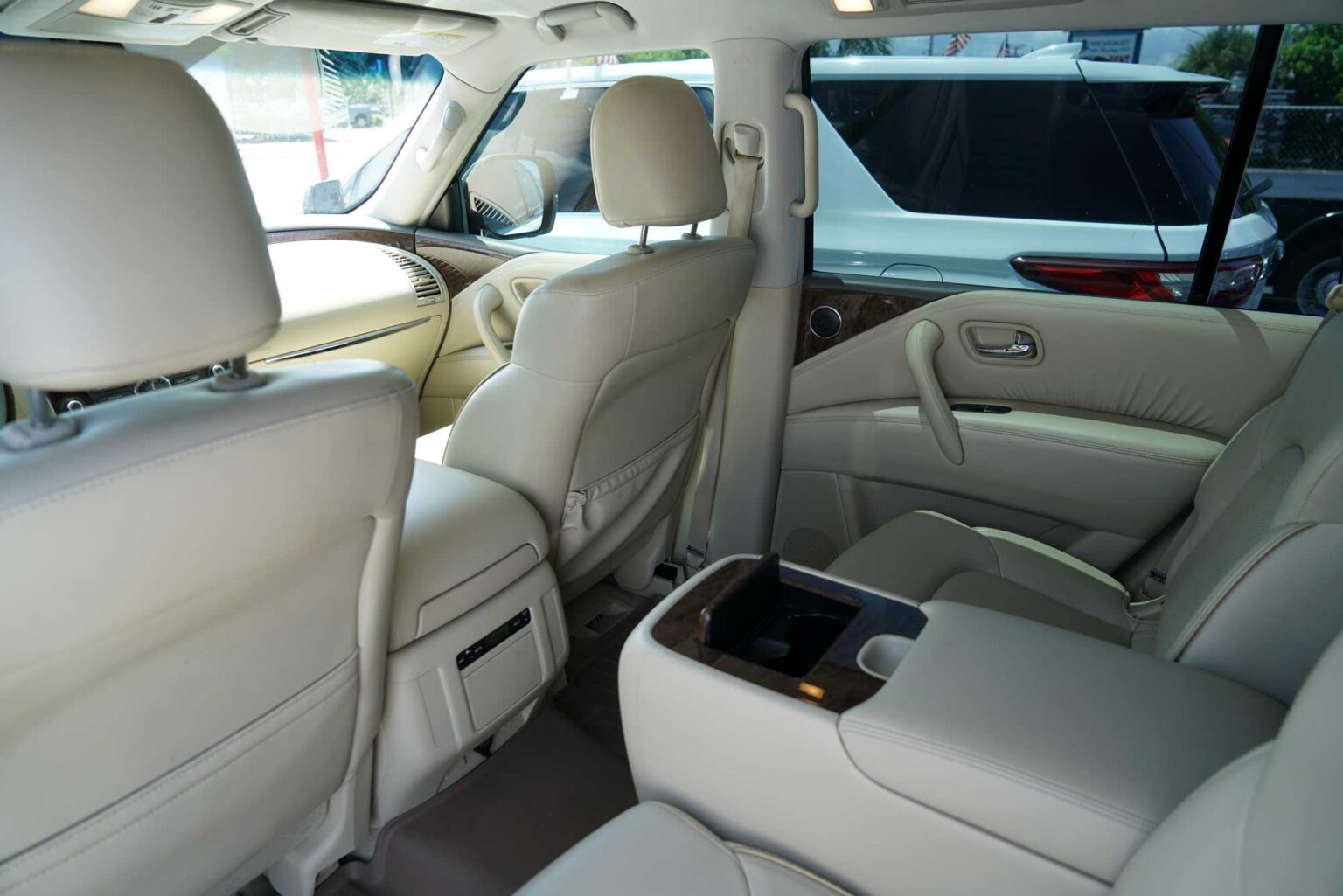 2016 INFINITI QX80 Sport Utility 4D