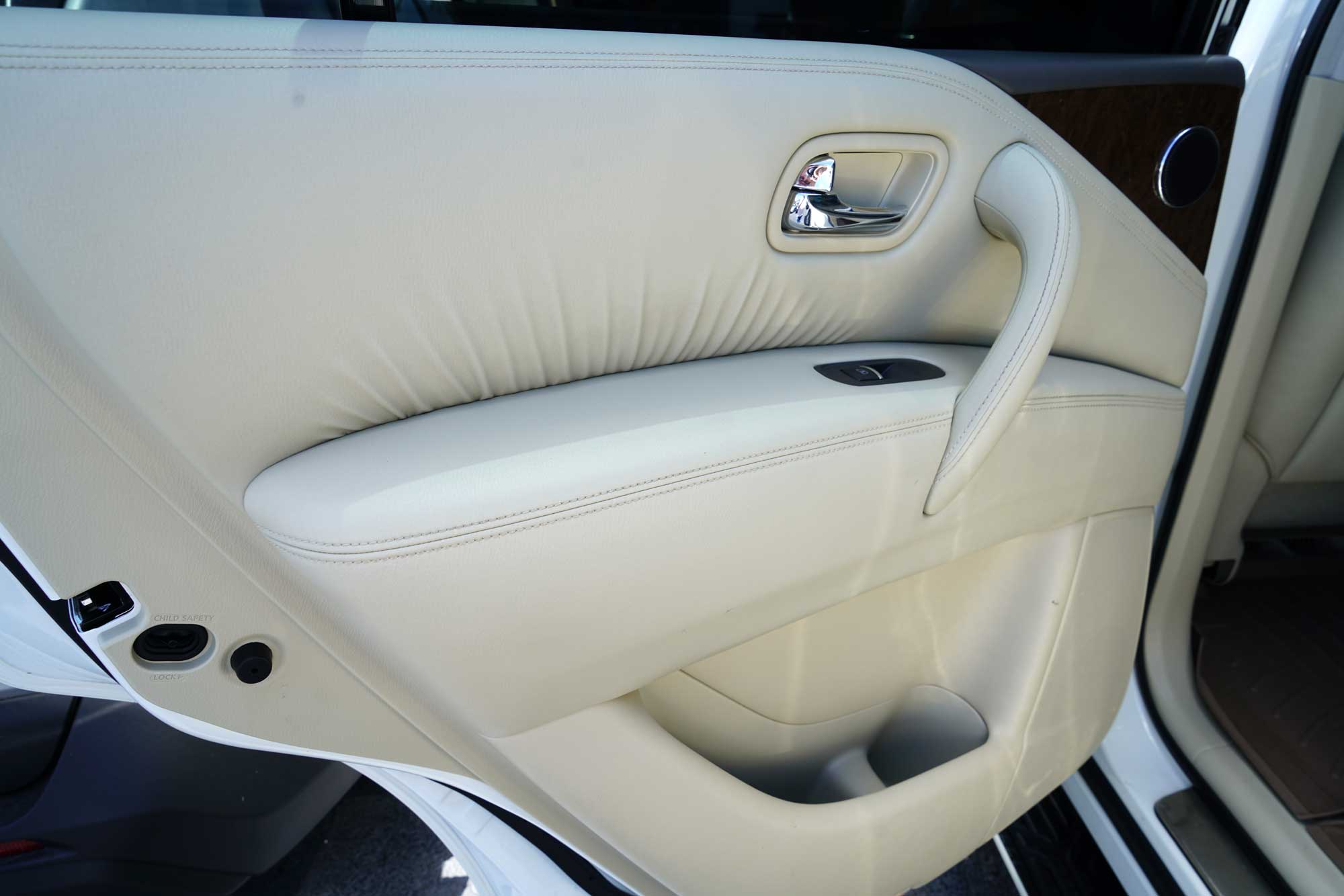 2016 INFINITI QX80 Sport Utility 4D