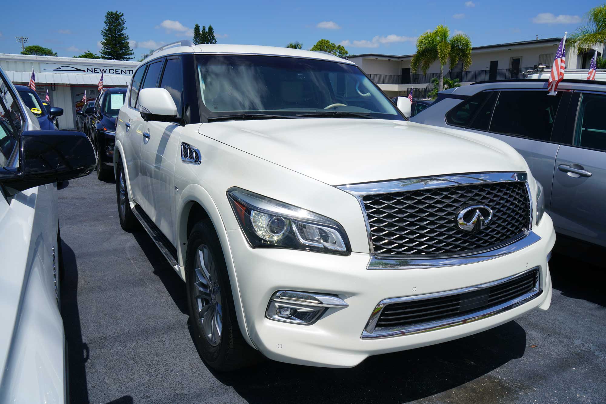 2016 INFINITI QX80 Sport Utility 4D