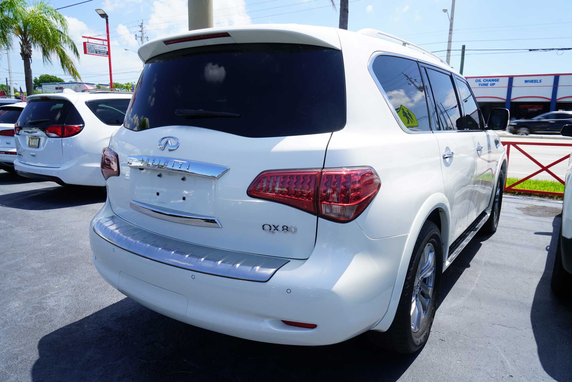 2016 INFINITI QX80 Sport Utility 4D