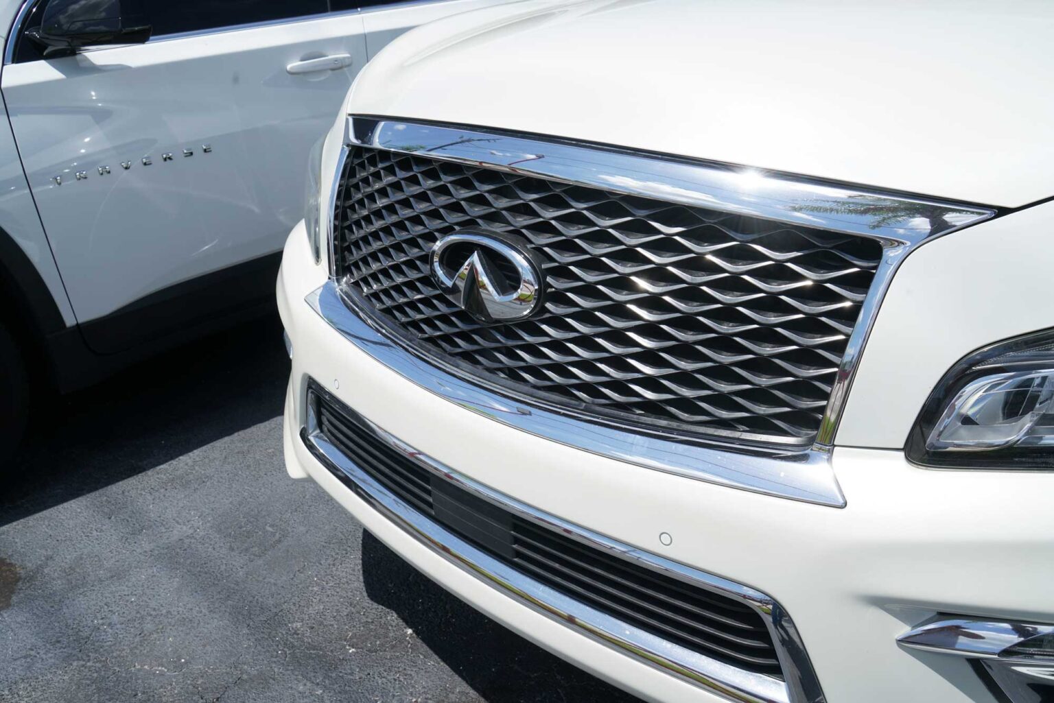 2016 INFINITI QX80 Sport Utility 4D