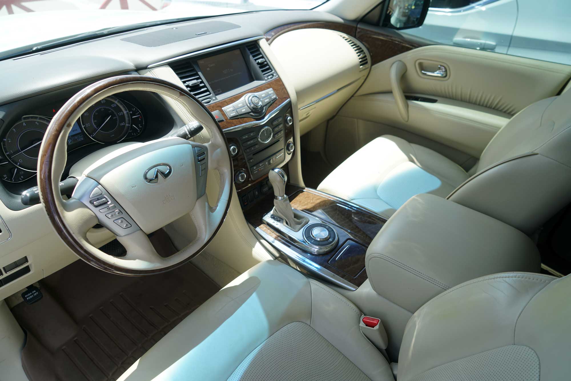 2016 INFINITI QX80 Sport Utility 4D