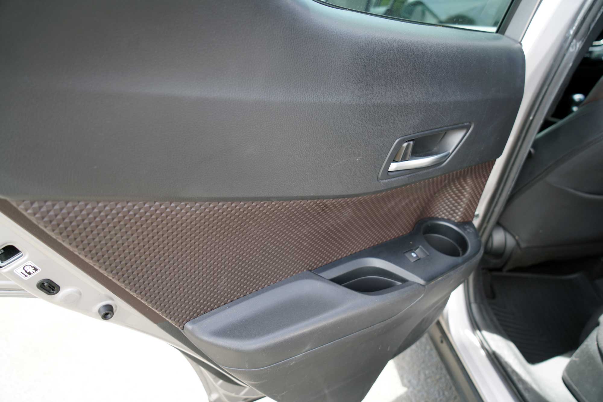 2019 Toyota C-HR Limited Sport Utility 4D