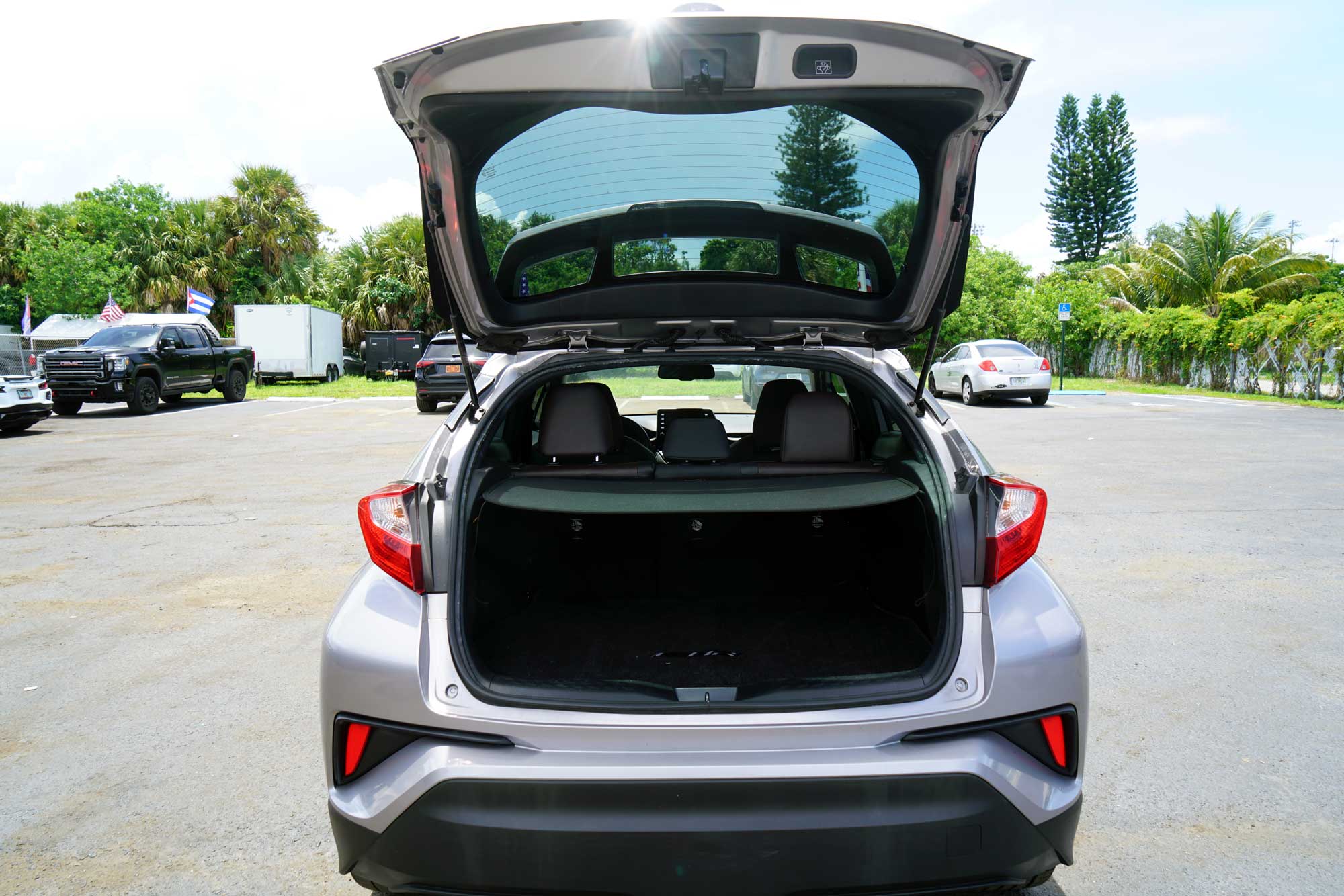 2019 Toyota C-HR Limited Sport Utility 4D