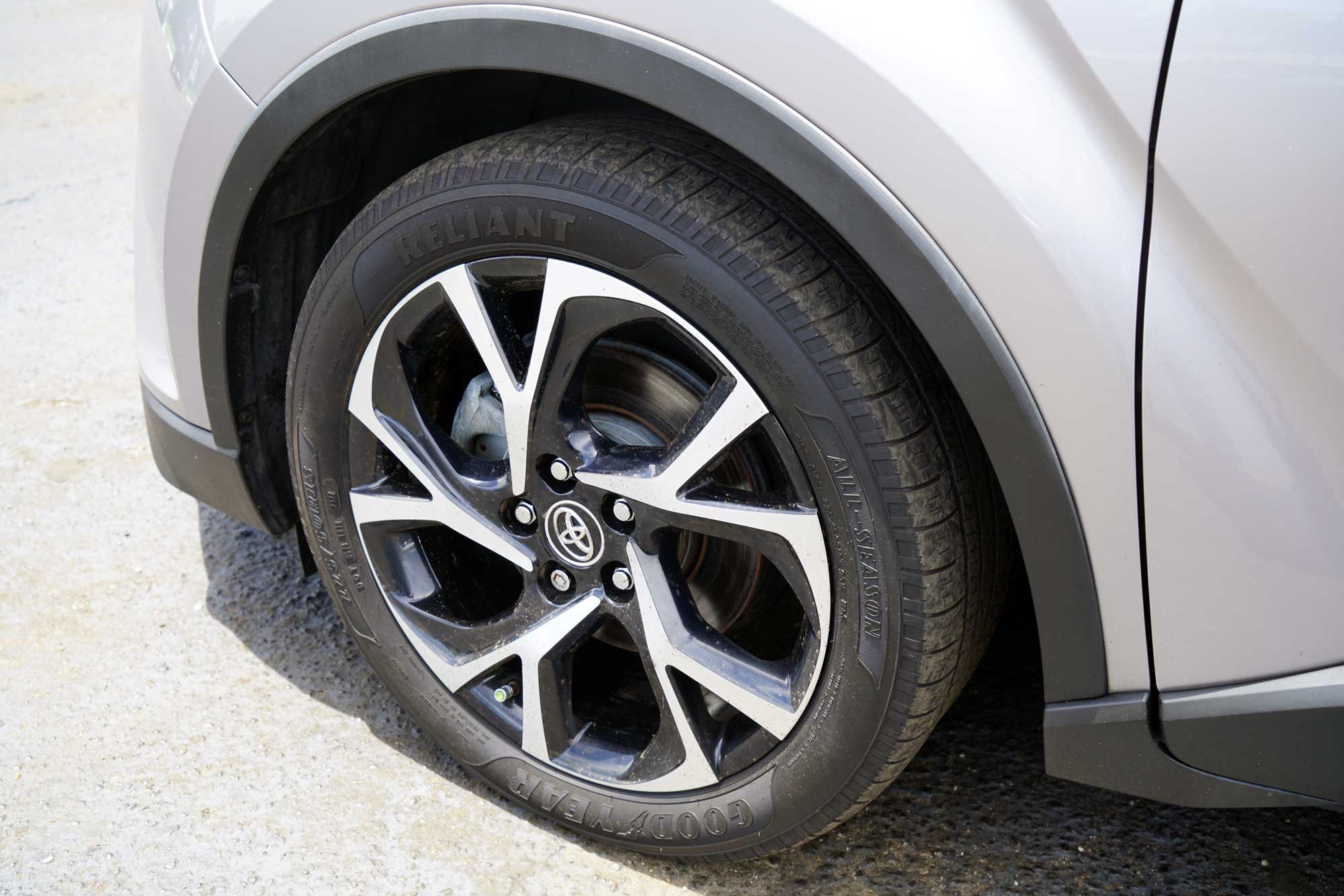 2019 Toyota C-HR Limited Sport Utility 4D