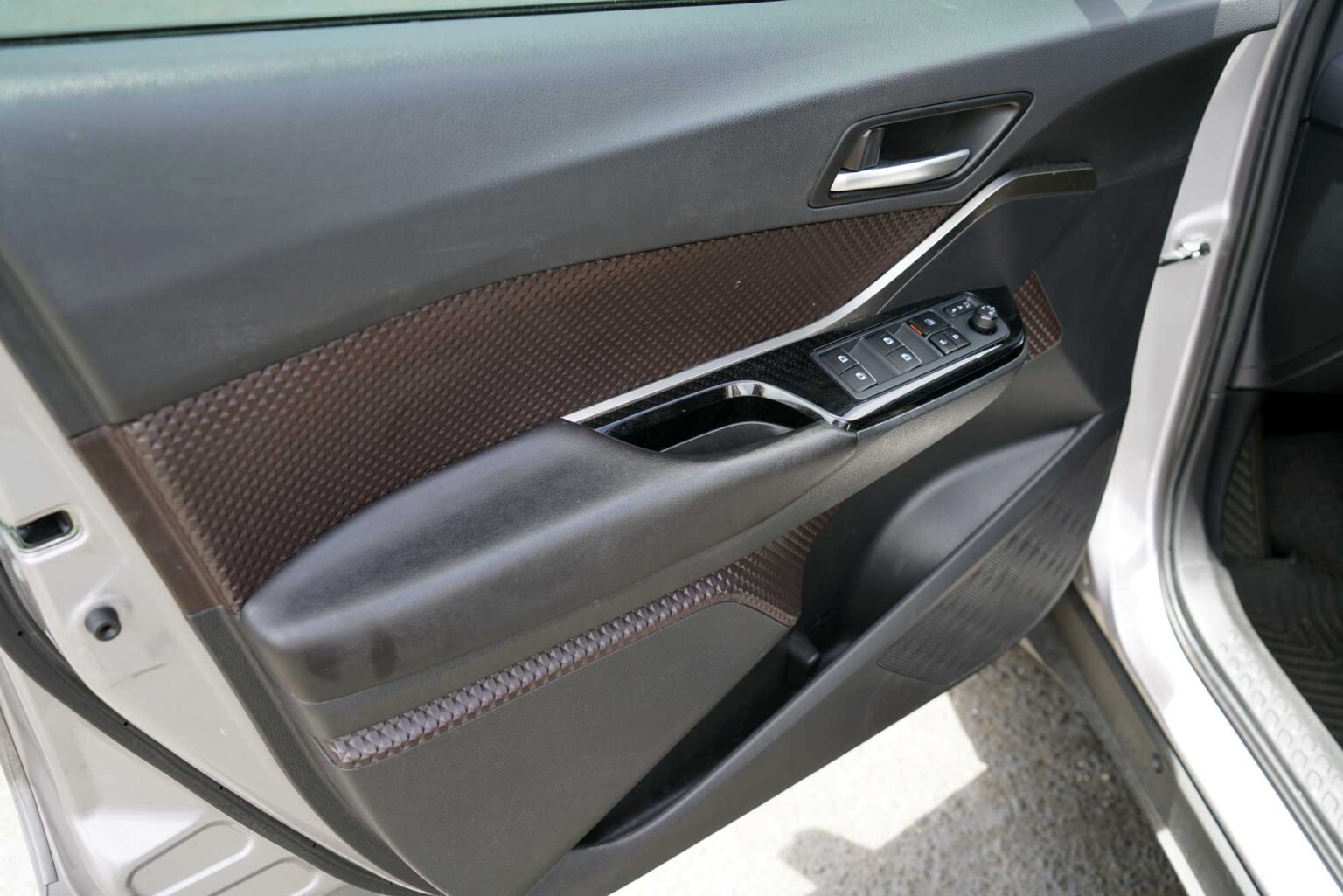 2019 Toyota C-HR Limited Sport Utility 4D