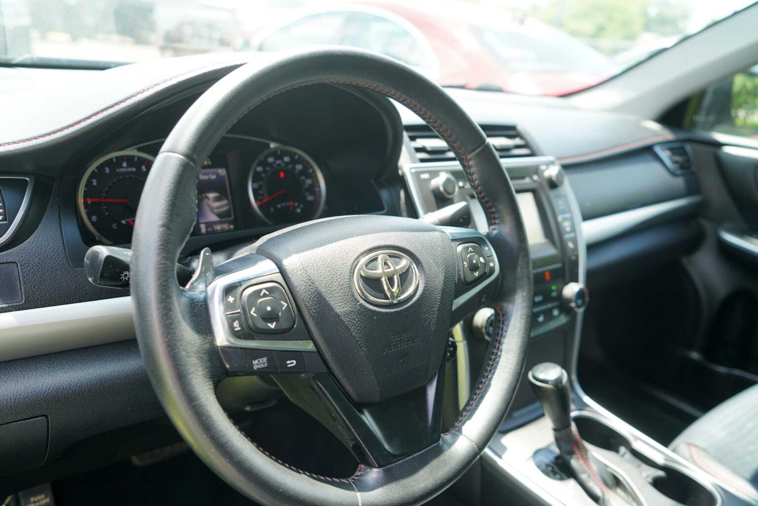2015 Toyota Camry SE Sedan 4D