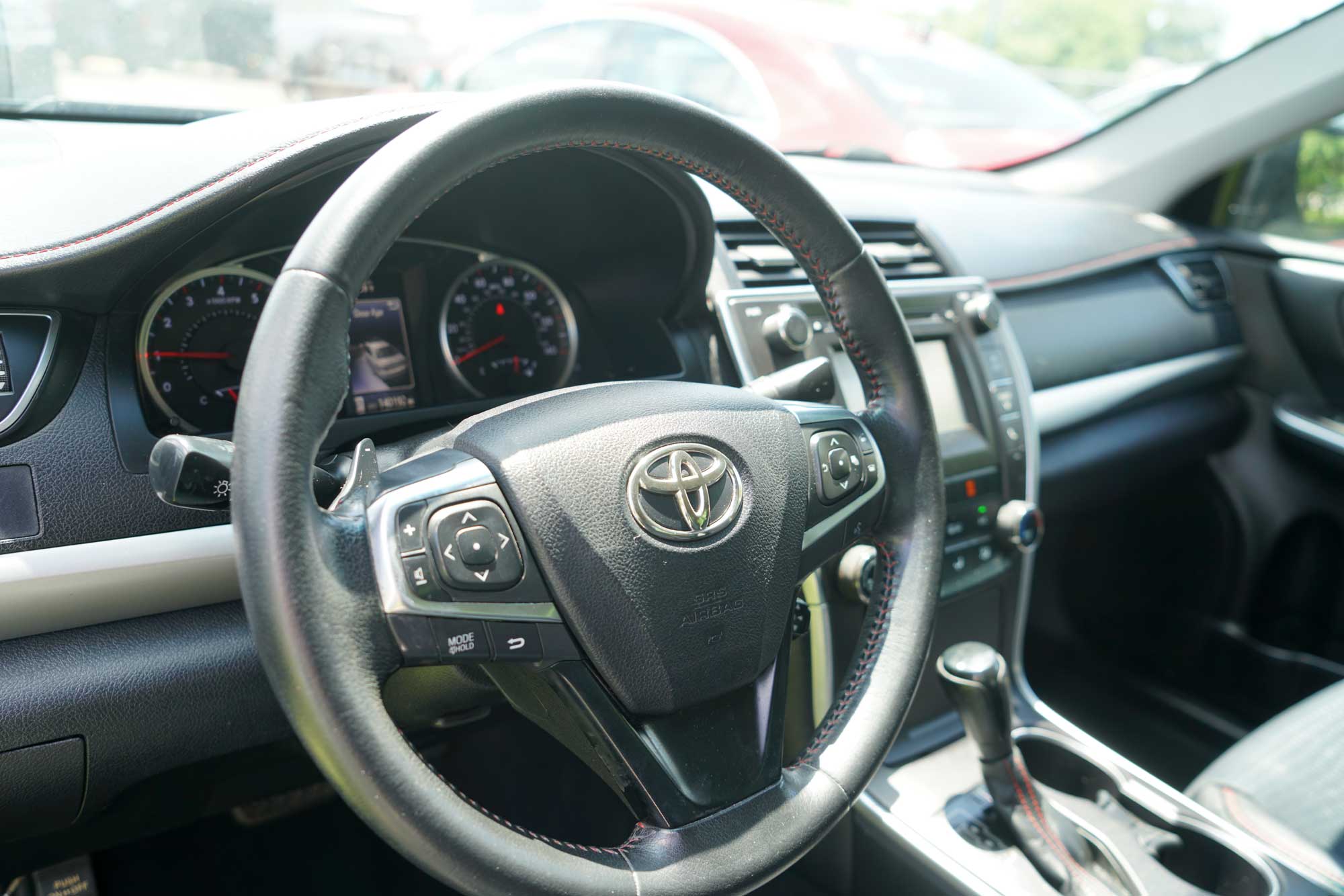 2015 Toyota Camry SE Sedan 4D