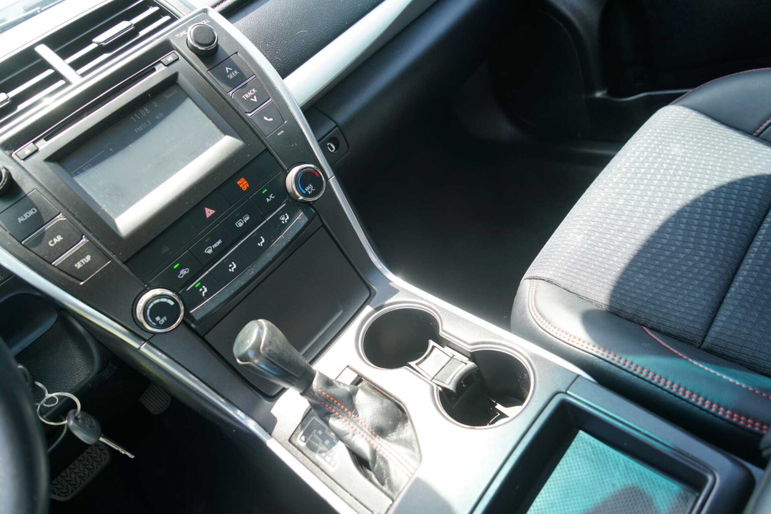 2015 Toyota Camry SE Sedan 4D