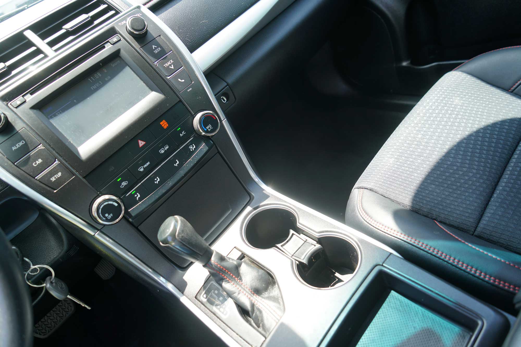 2015 Toyota Camry SE Sedan 4D