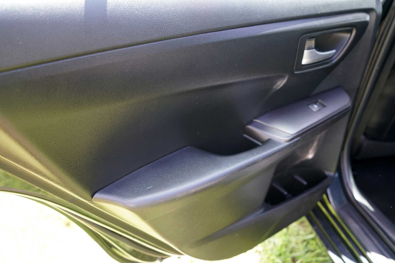 2015 Toyota Camry SE Sedan 4D
