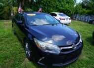 2015 Toyota Camry SE Sedan 4D