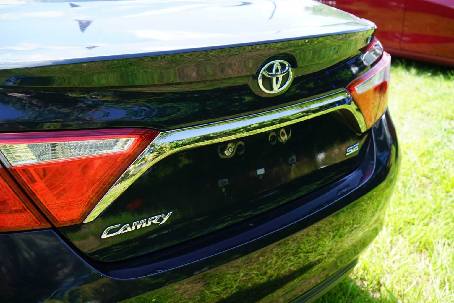 2015 Toyota Camry SE Sedan 4D