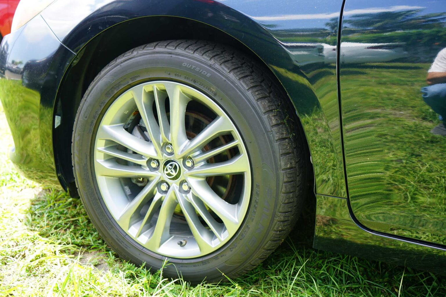 2015 Toyota Camry SE Sedan 4D