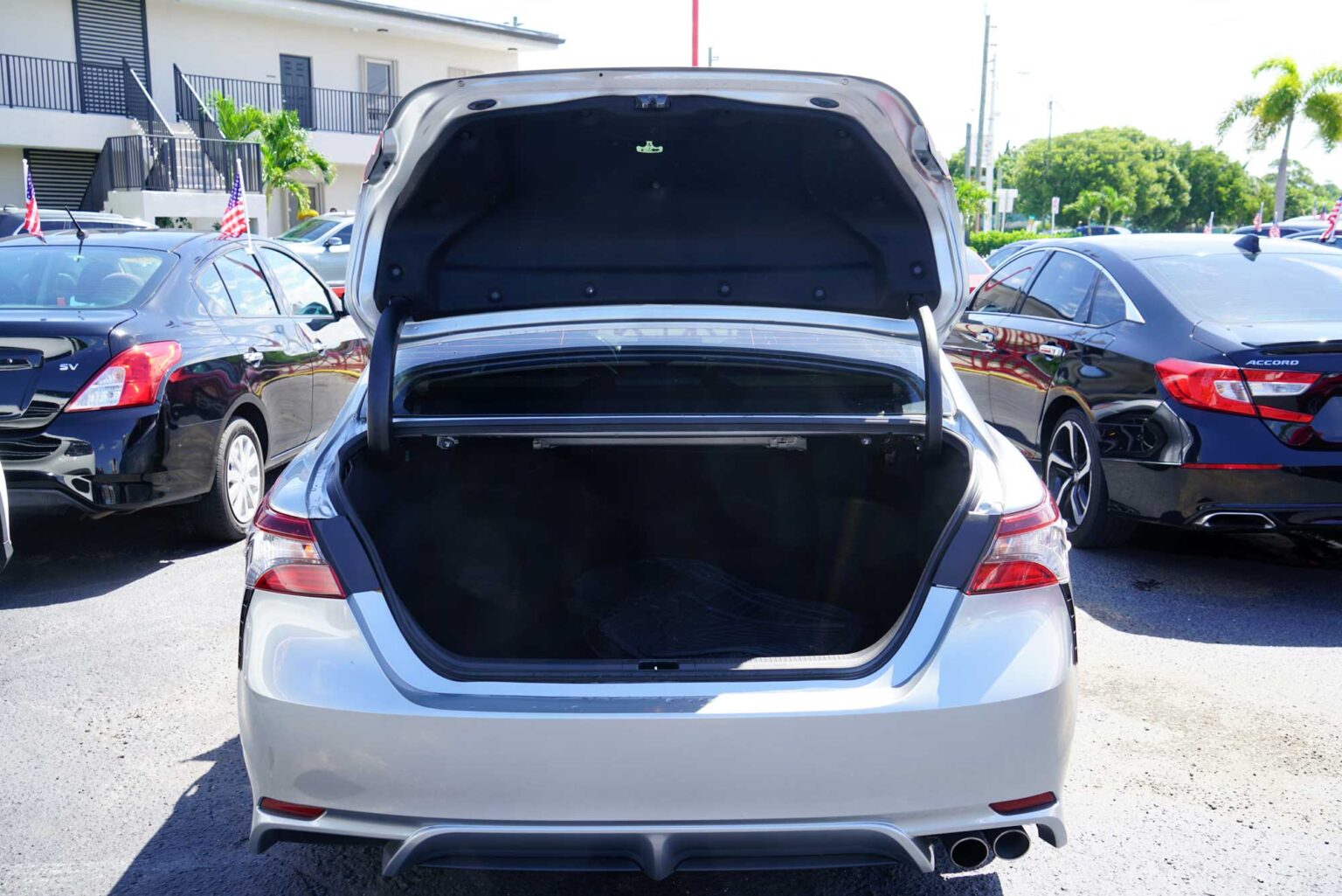 2022 Toyota Camry SE Sedan 4D