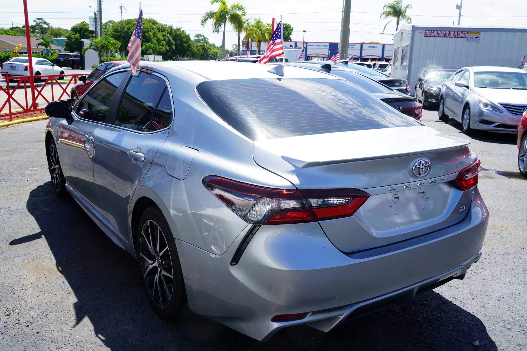 2022 Toyota Camry SE Sedan 4D