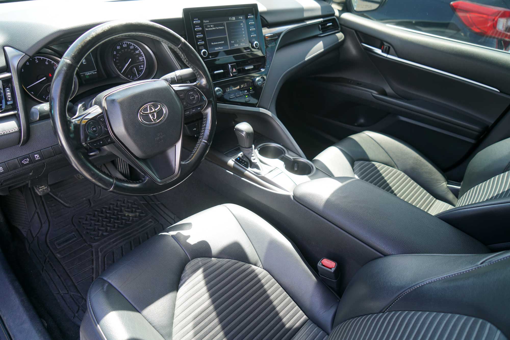 2022 Toyota Camry SE Sedan 4D