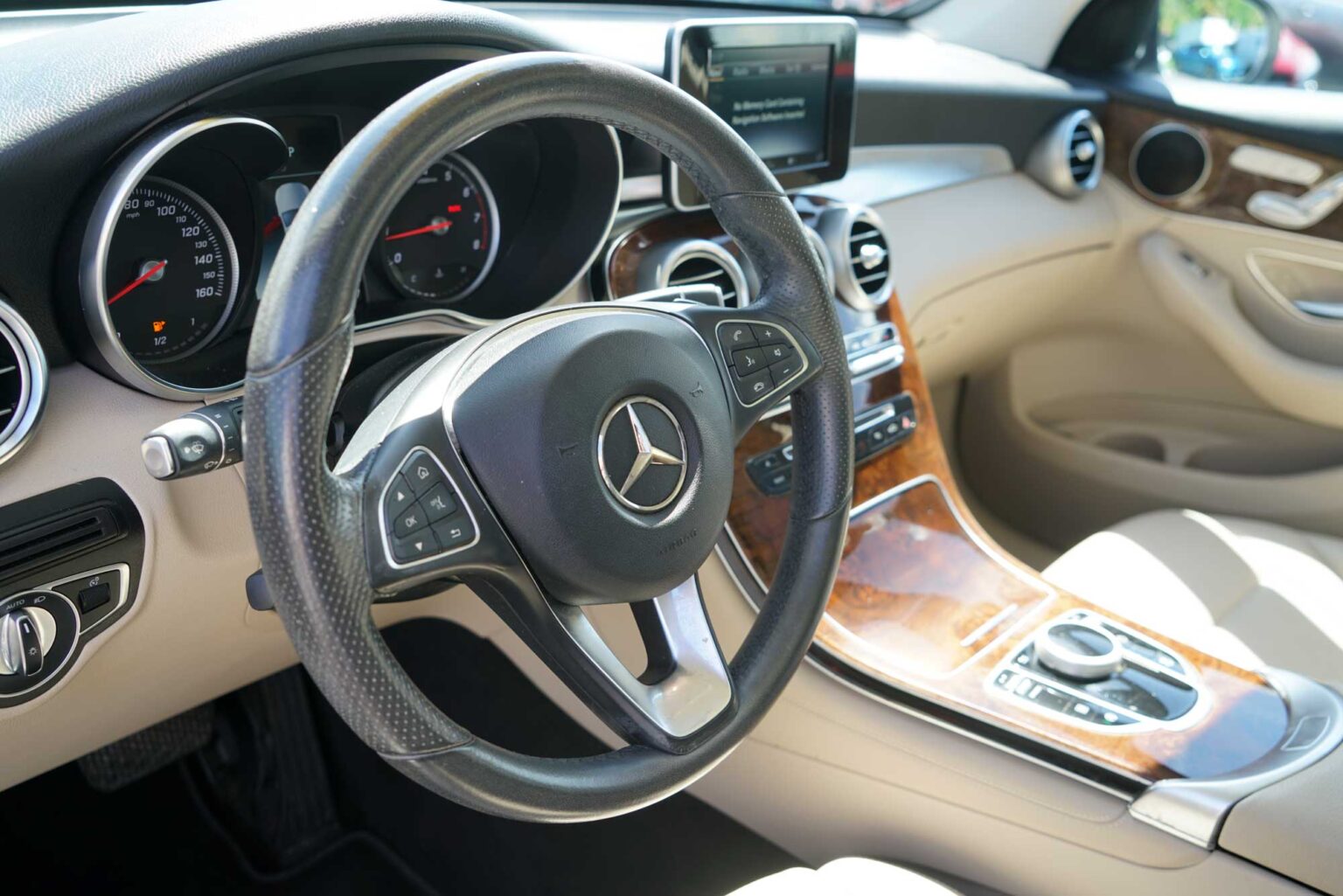 2018 Mercedes-Benz GLC 300 Sport Utility 4D