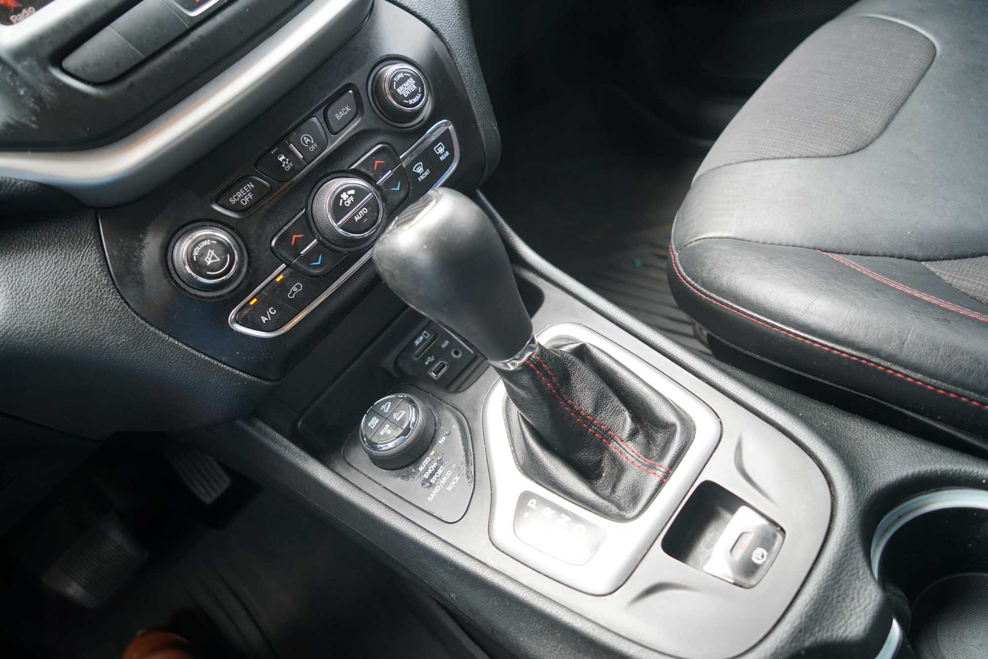 2015 Jeep Cherokee TrailHawk Sport Utility 4D