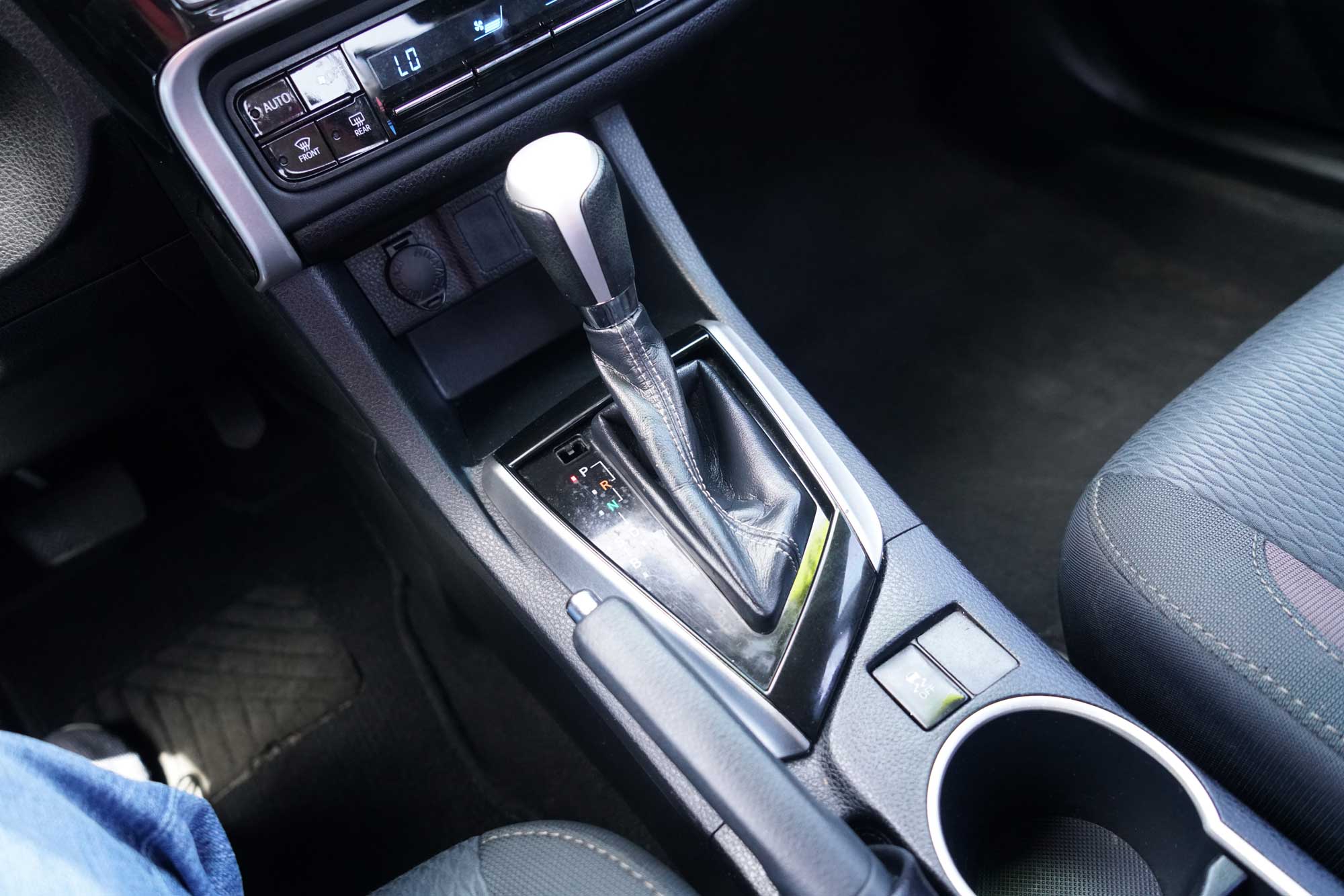 2018 Toyota Corolla LE Sedan 4D