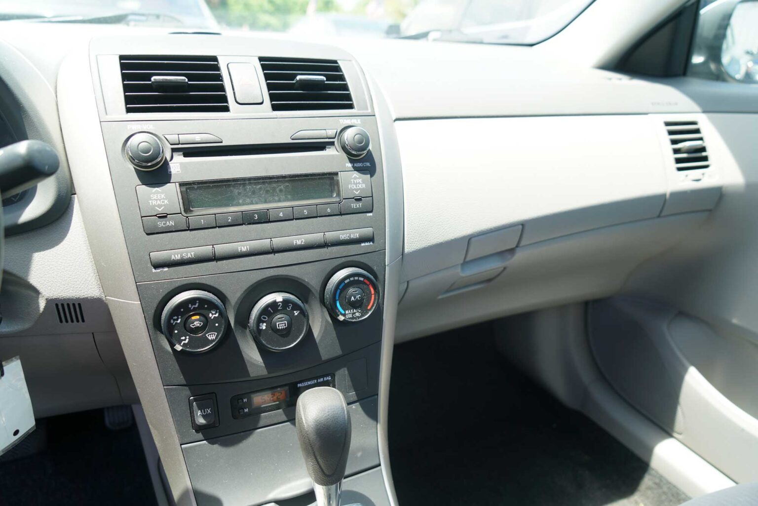 2010 Toyota Corolla LE Sedan 4D