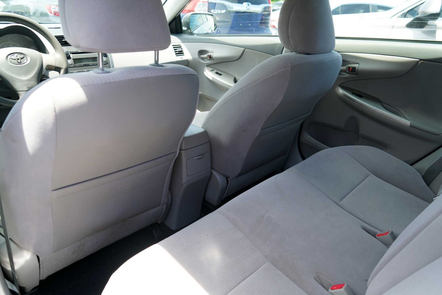 2010 Toyota Corolla LE Sedan 4D