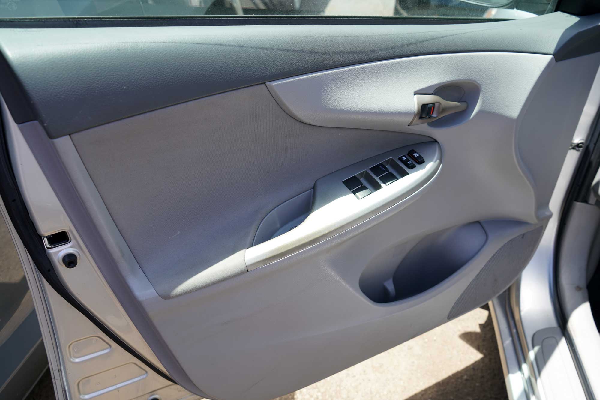 2010 Toyota Corolla LE Sedan 4D