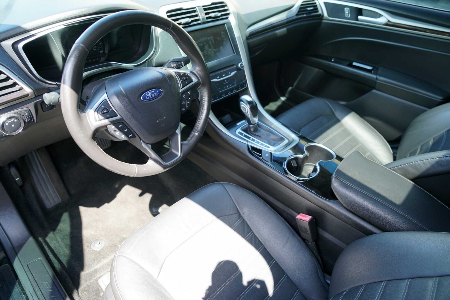 2015 Ford Fusion SE Sedan 4D