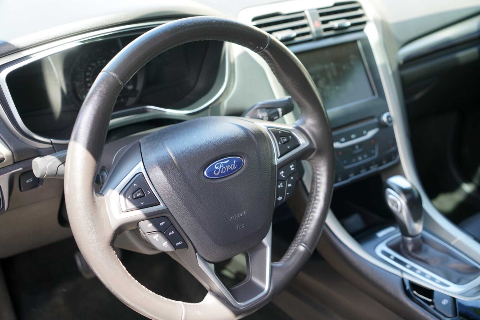 2015 Ford Fusion SE Sedan 4D