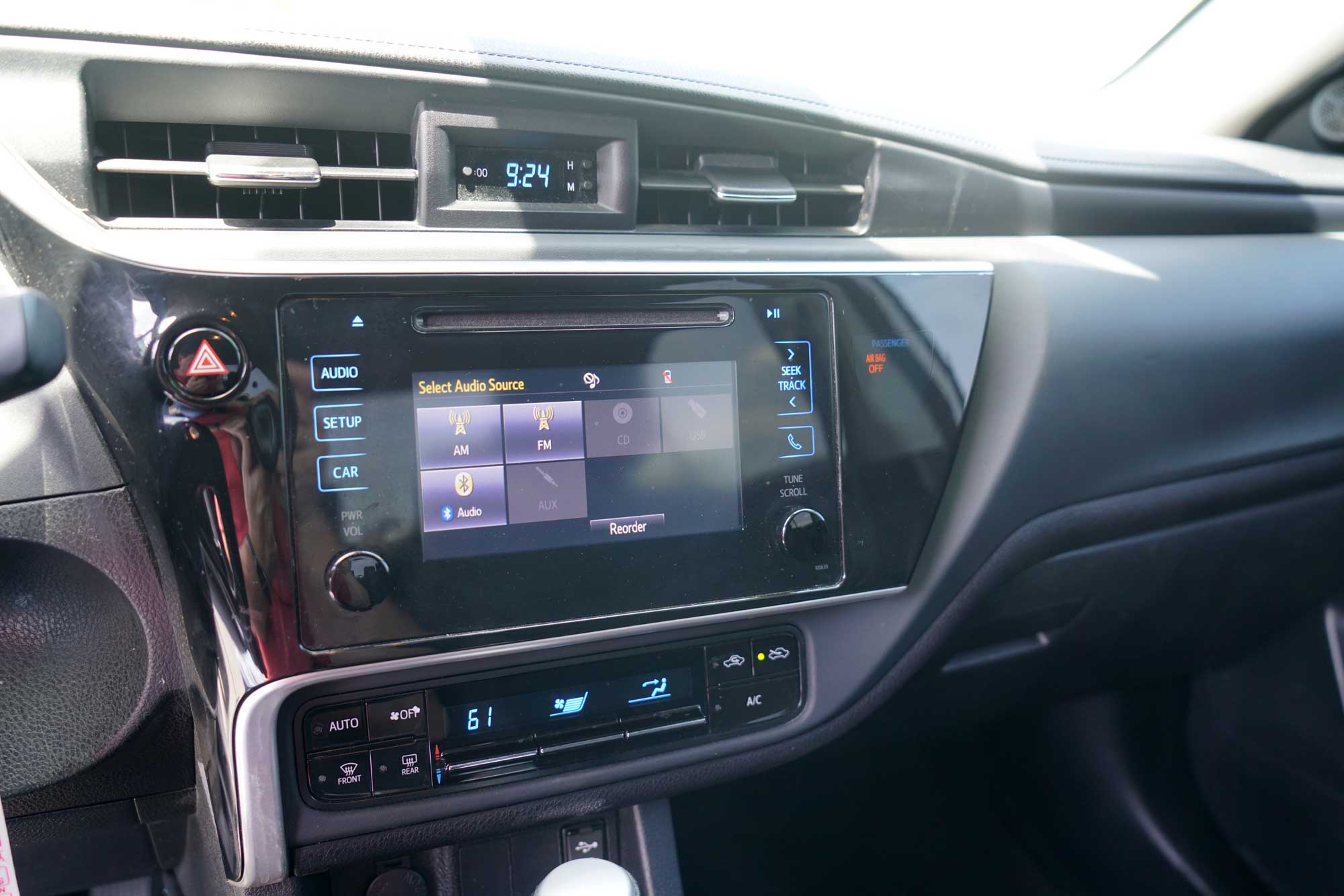 2018 Toyota Corolla LE Sedan 4D