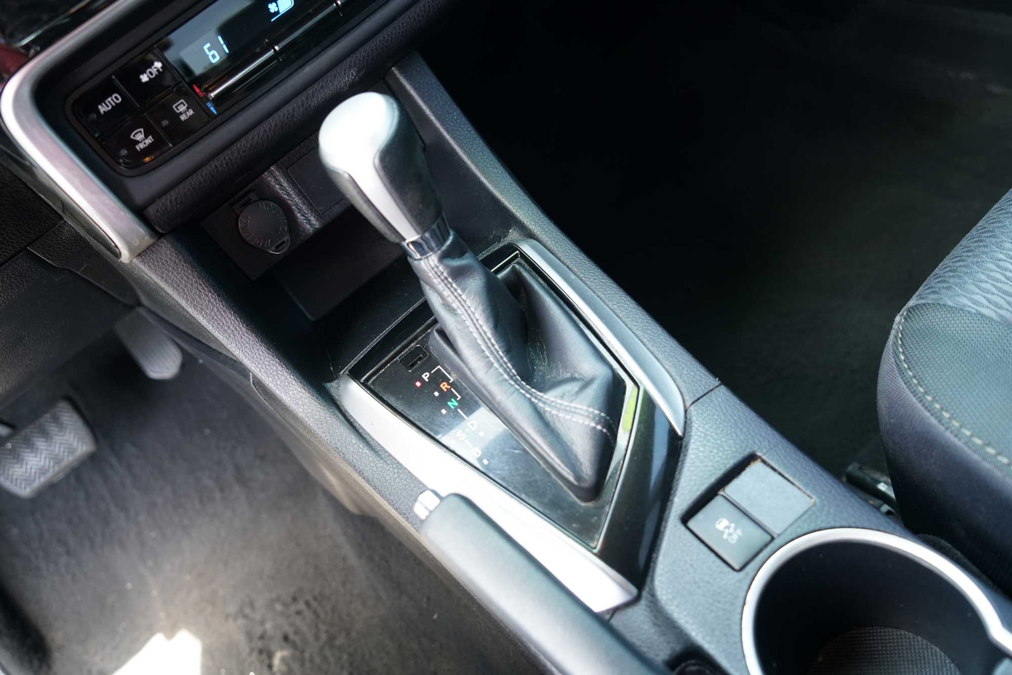 2018 Toyota Corolla LE Sedan 4D