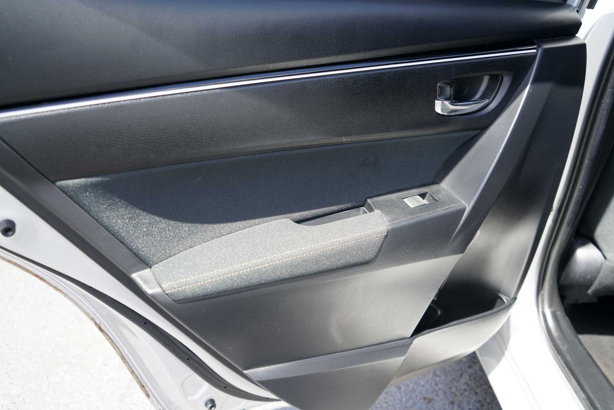 2018 Toyota Corolla LE Sedan 4D