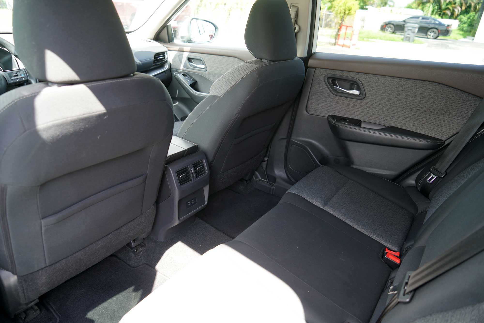 2021 Nissan Rogue SV Sport Utility 4D