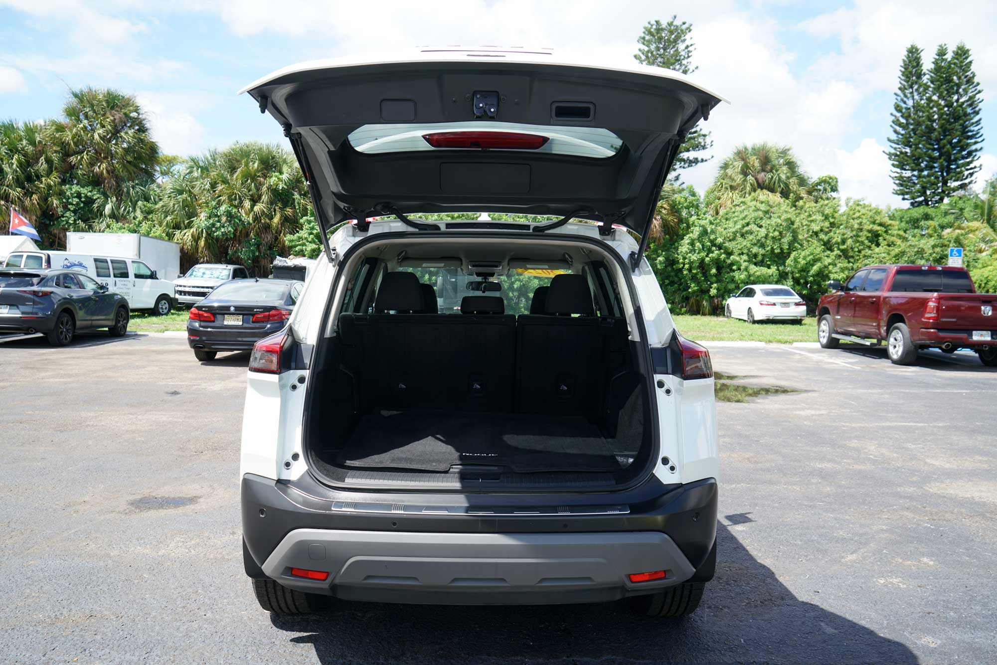 2021 Nissan Rogue SV Sport Utility 4D
