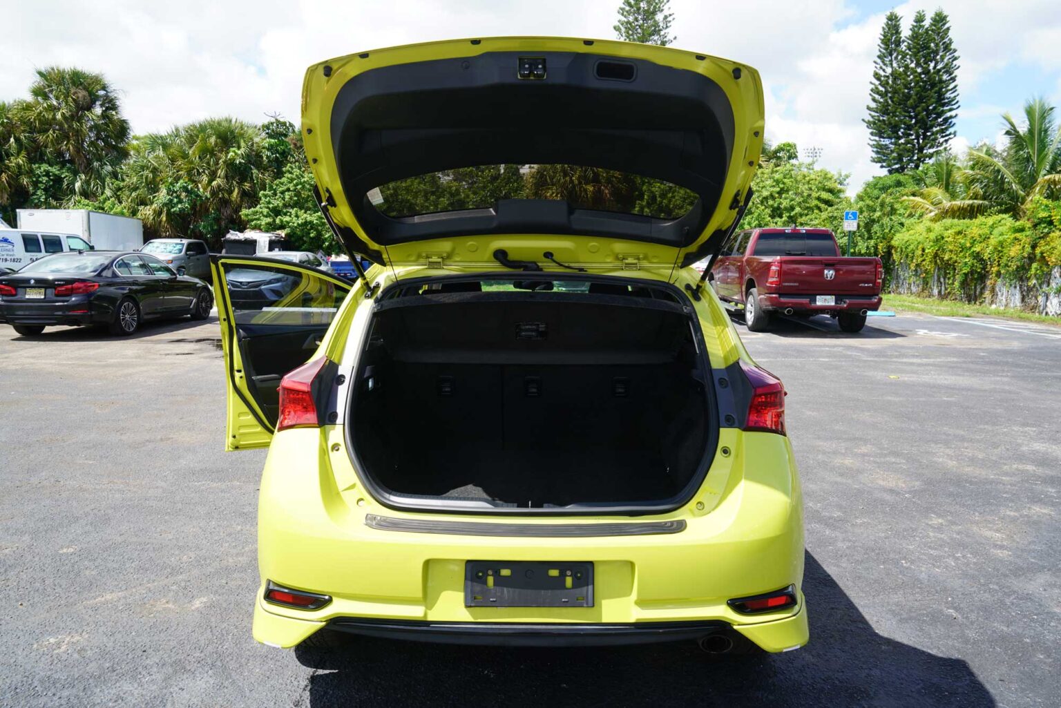 2016 Scion iM Hatchback 4D
