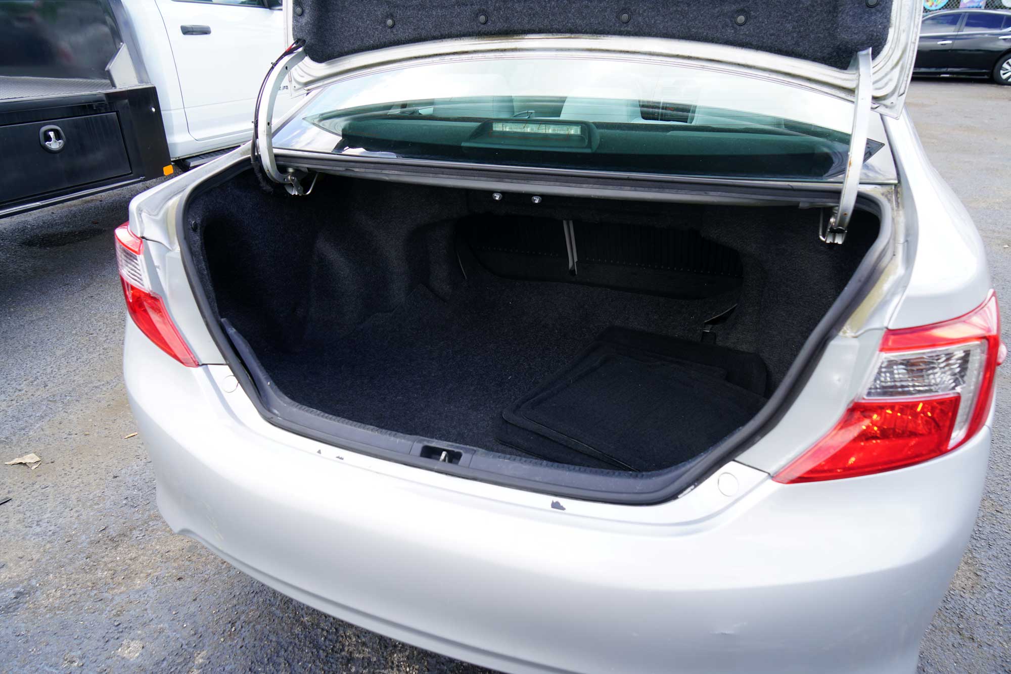 2012 Toyota Camry XLE Sedan 4D