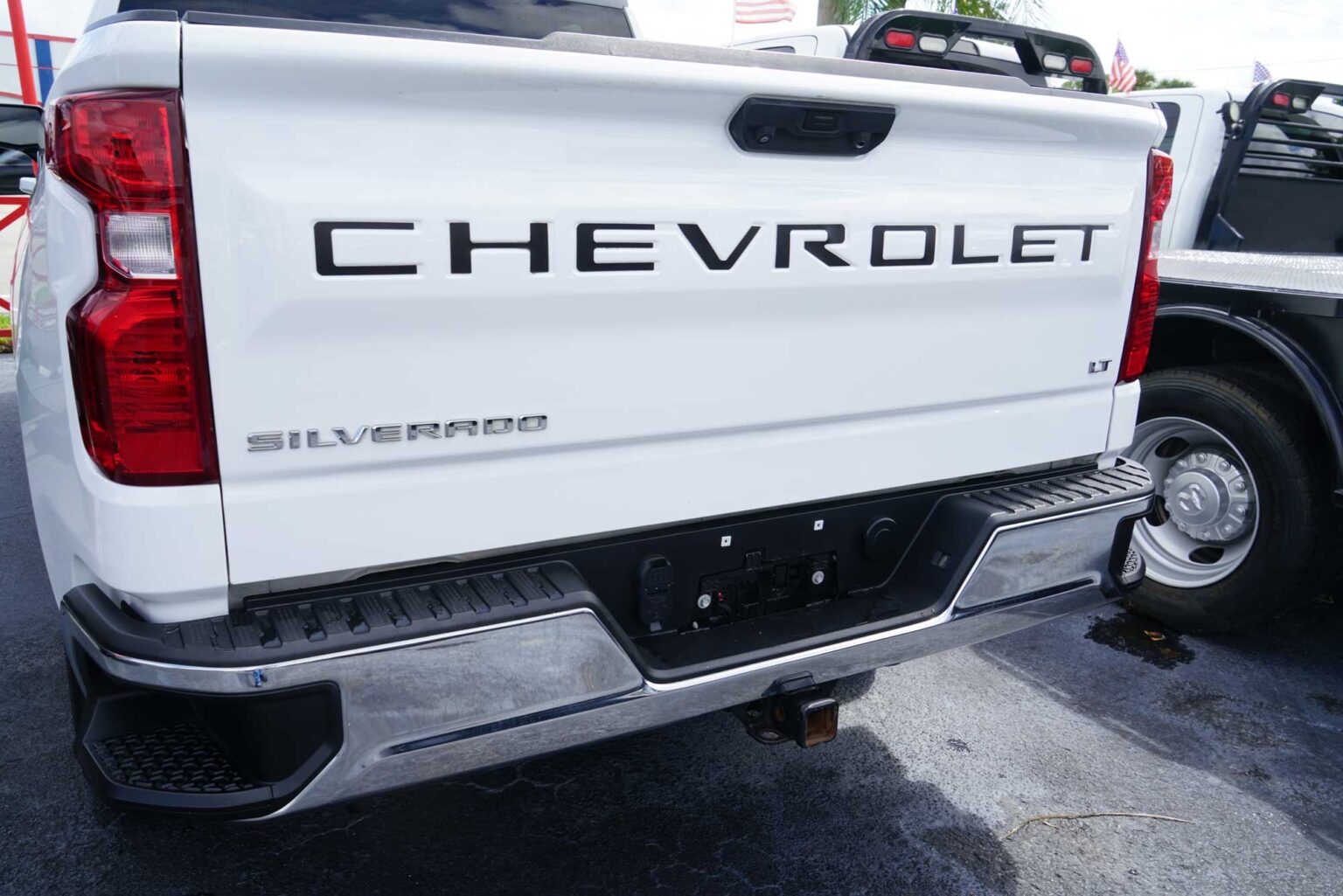 2022 Chevrolet Silverado 1500 Crew Cab LT Pickup 4D 5 3/4 ft