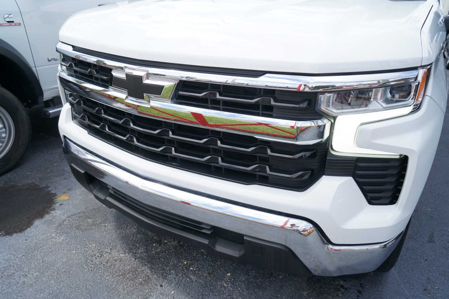 2022 Chevrolet Silverado 1500 Crew Cab LT Pickup 4D 5 3/4 ft