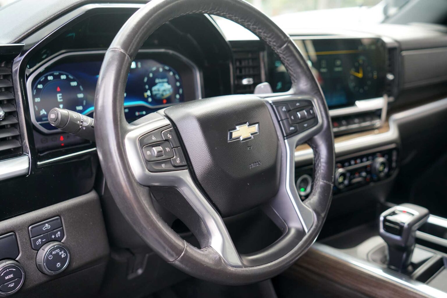2022 Chevrolet Silverado 1500 Crew Cab LT Pickup 4D 5 3/4 ft