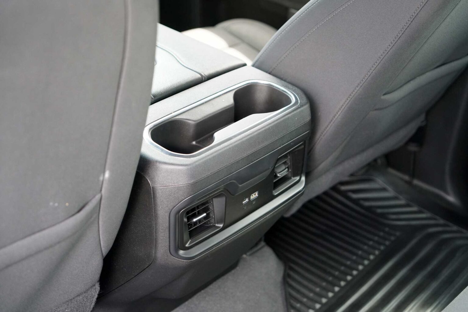 2022 Chevrolet Silverado 1500 Crew Cab LT Pickup 4D 5 3/4 ft