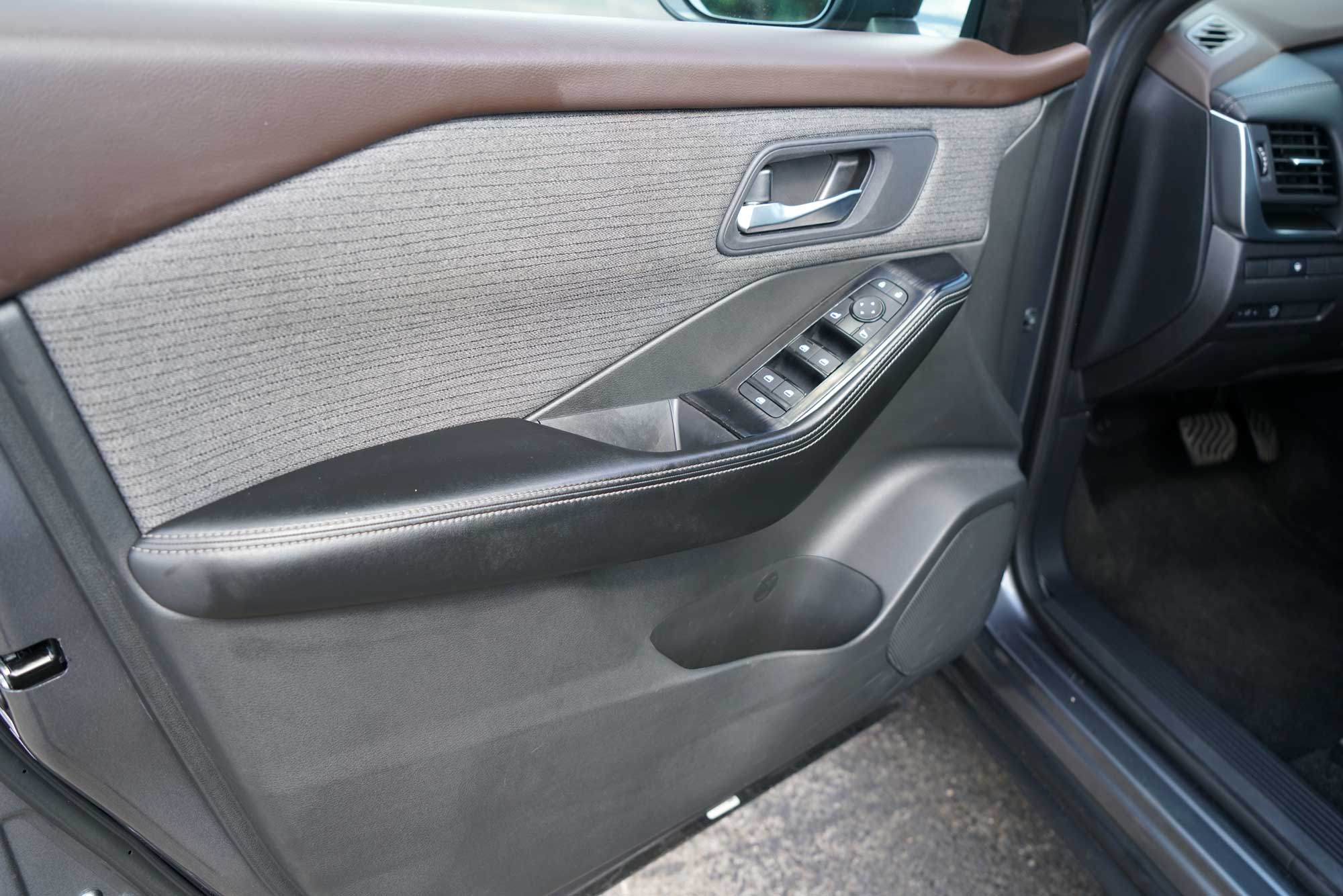 2023 Nissan Rogue SV Sport Utility 4D