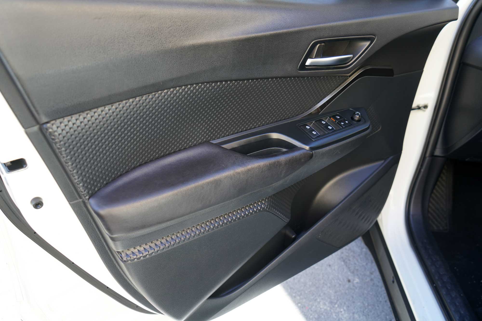 2018 Toyota C-HR XLE Sport Utility 4D