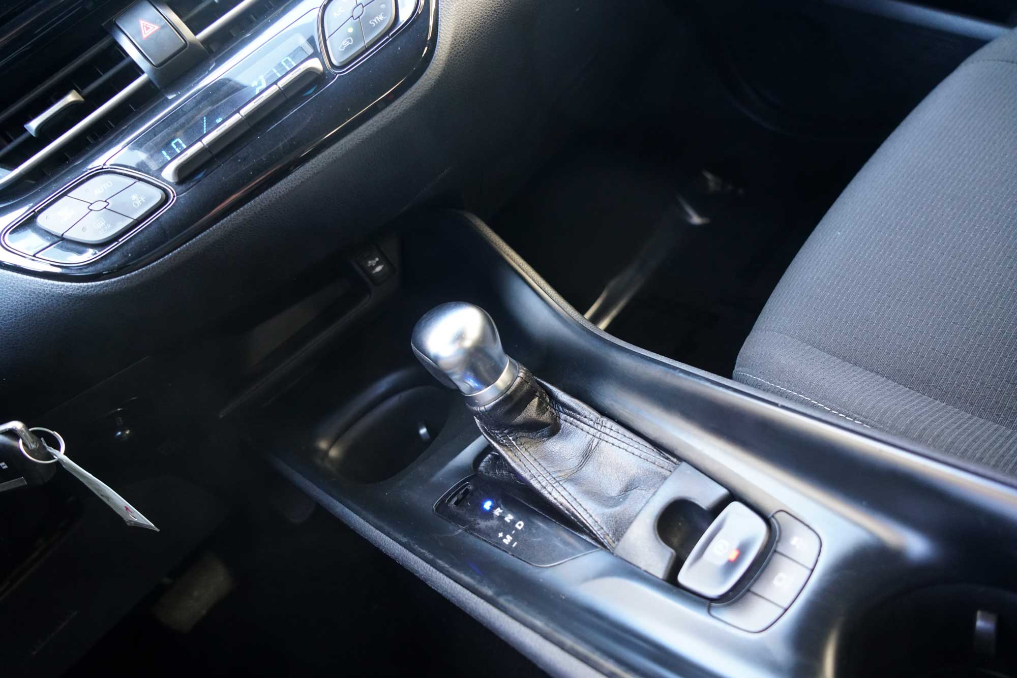 2018 Toyota C-HR XLE Sport Utility 4D