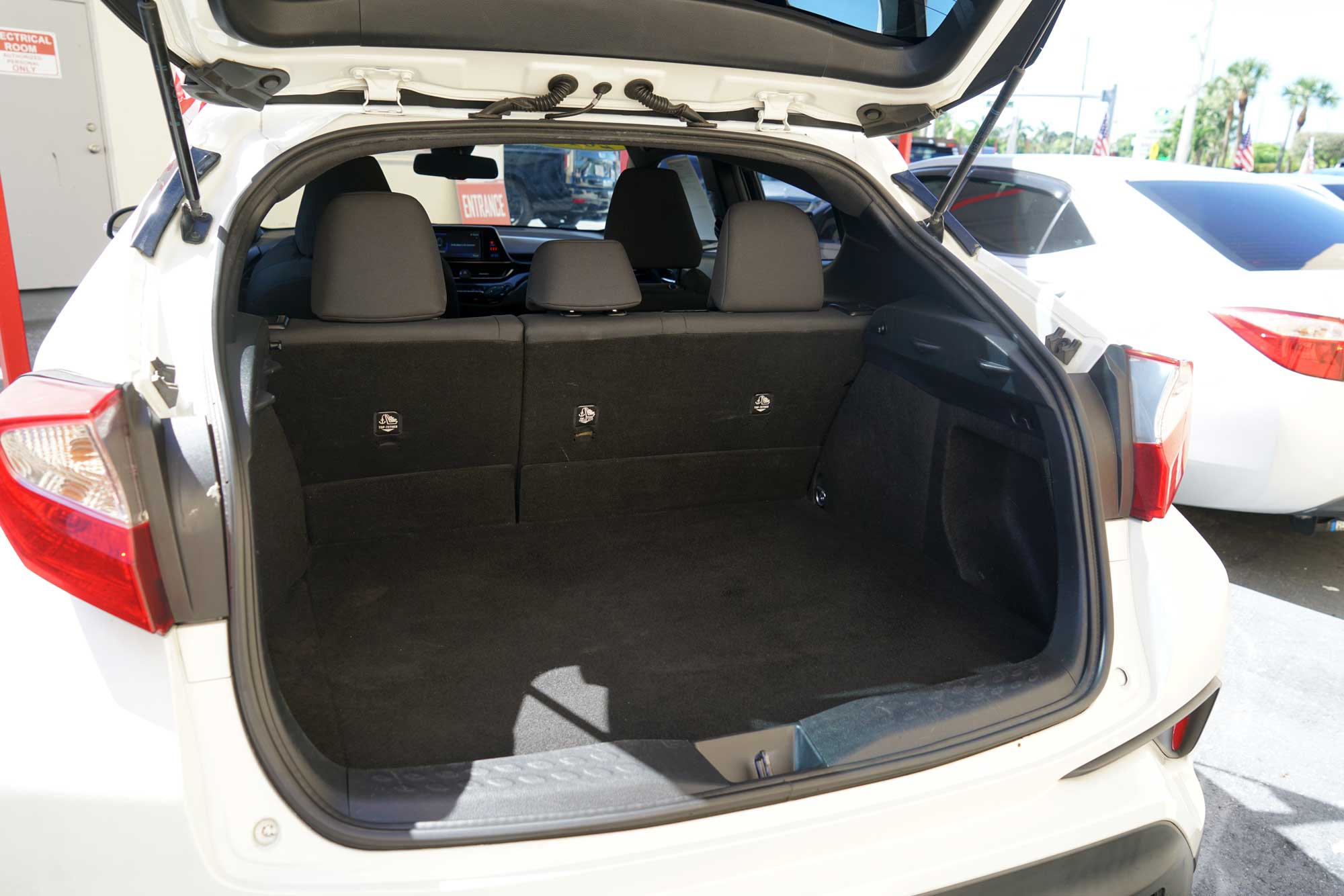 2018 Toyota C-HR XLE Sport Utility 4D