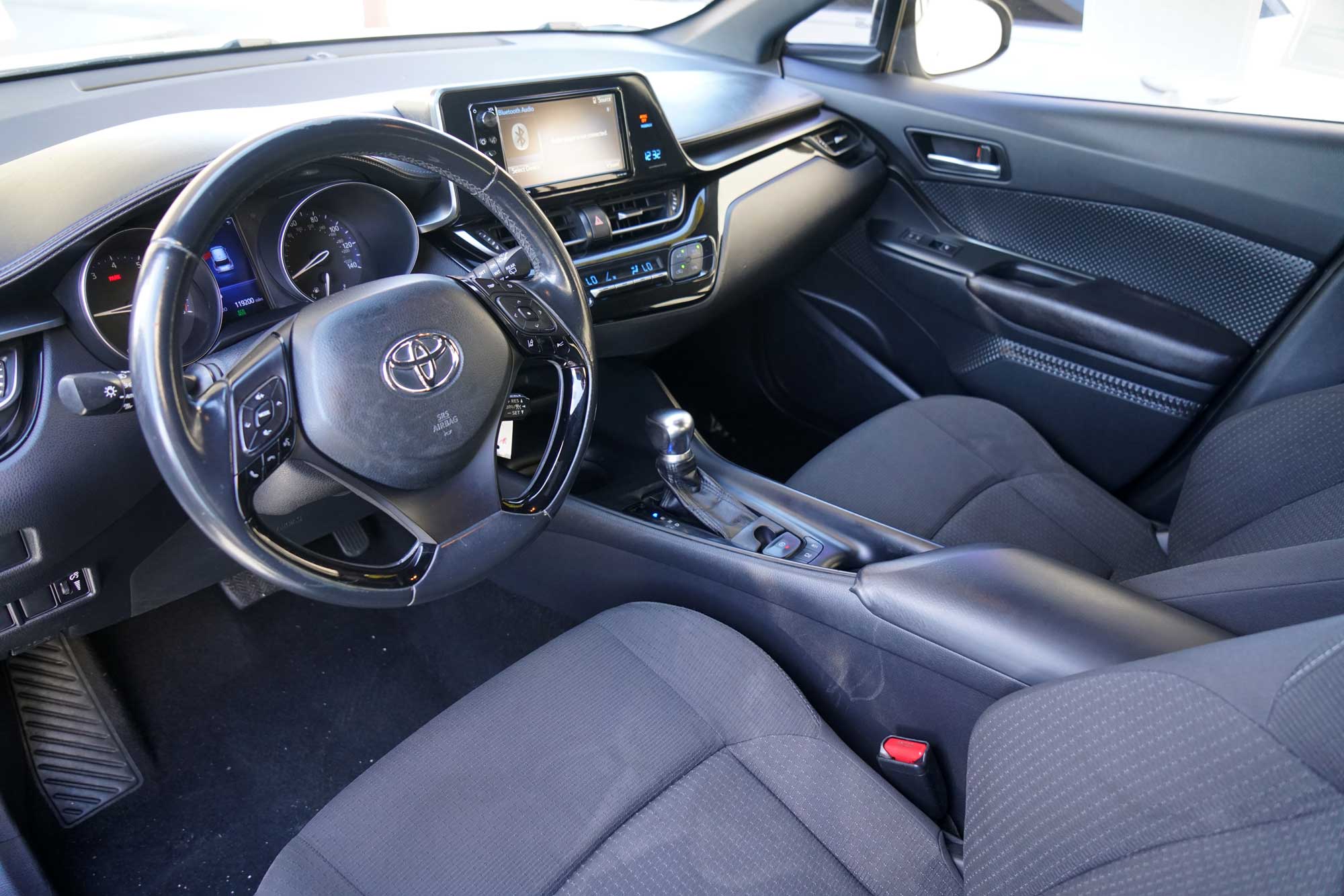 2018 Toyota C-HR XLE Sport Utility 4D